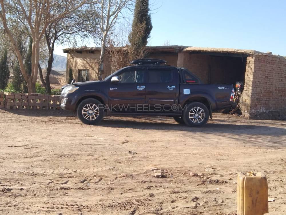 Toyota Hilux 2012 for Sale in Karachi Image-1