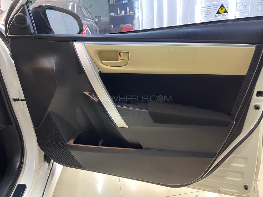 Toyota Corolla 2018 for Sale in Lahore Toyota Corolla 2018 for Sale in Lahore Image-11