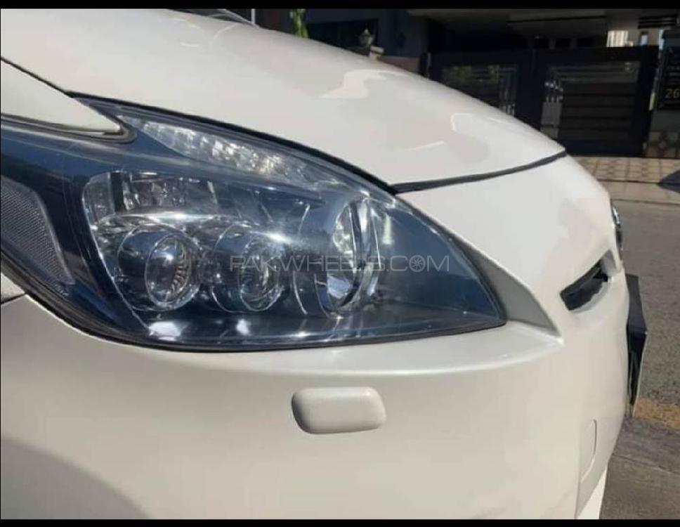 Toyota Prius 2010 for Sale in Lahore Toyota Prius 2010 for Sale in Lahore Image-2