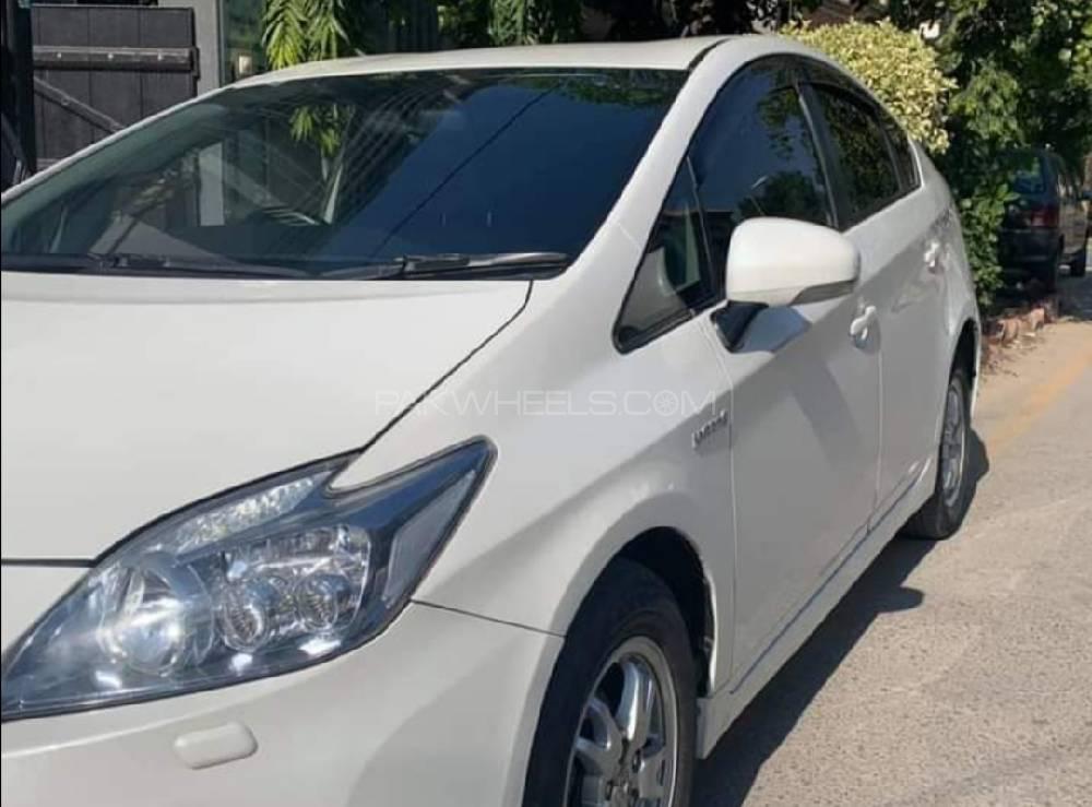 Toyota Prius 2010 for Sale in Lahore Toyota Prius 2010 for Sale in Lahore Image-6