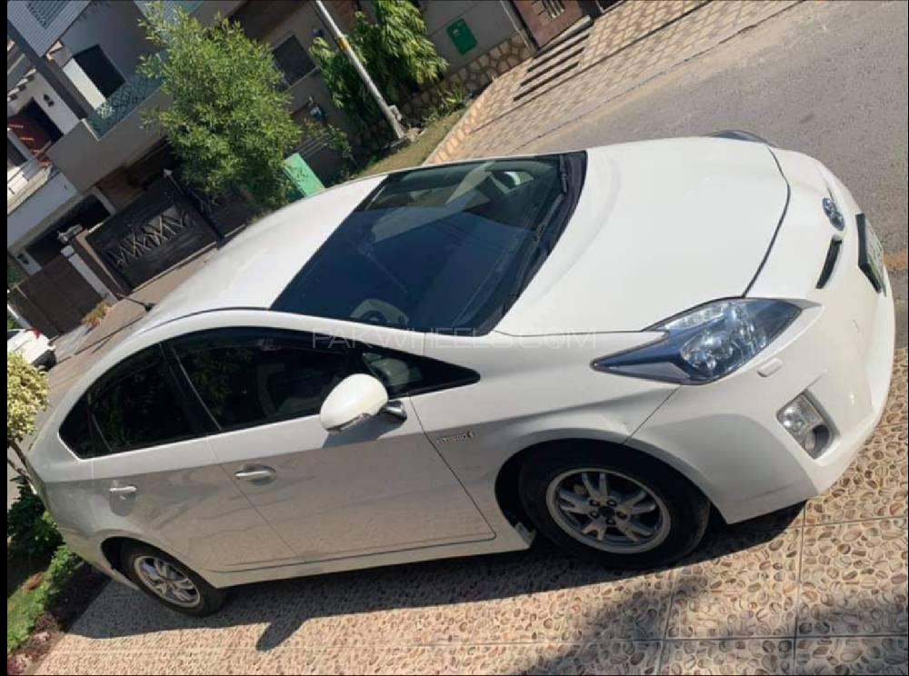 Toyota Prius 2010 for Sale in Lahore Toyota Prius 2010 for Sale in Lahore Image-7