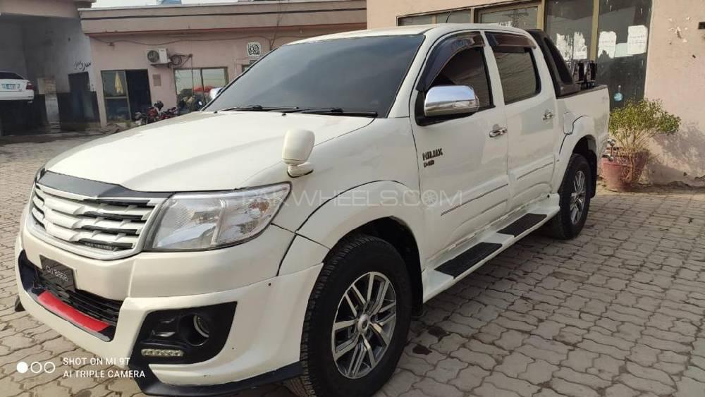 Toyota Hilux 2013 for Sale in Peshawar Toyota Hilux 2013 for Sale in Peshawar Image-2