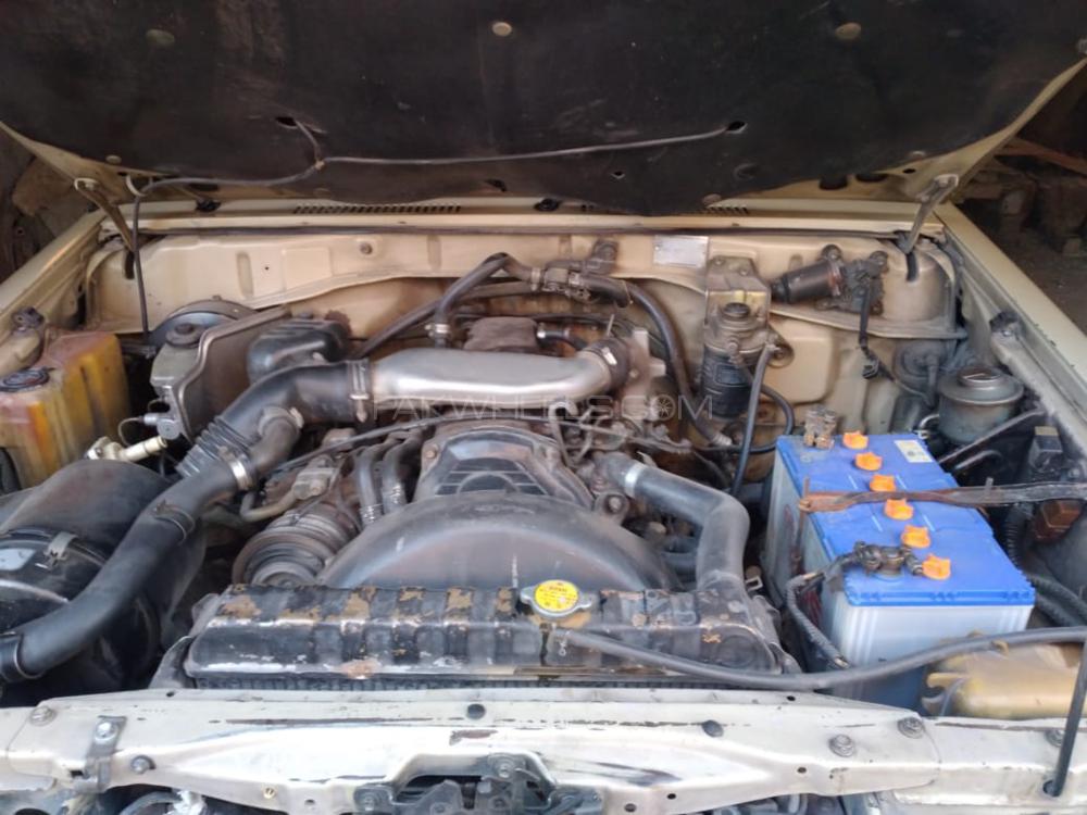Toyota Land Cruiser 1990 for Sale in Muzaffarabad Toyota Land Cruiser 1990 for Sale in Muzaffarabad Image-3