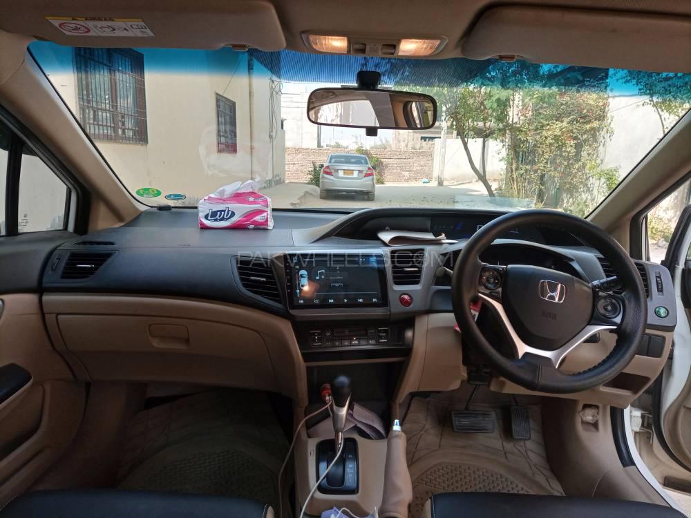 Honda Civic 2015 for Sale in Hyderabad Honda Civic 2015 for Sale in Hyderabad Image-9