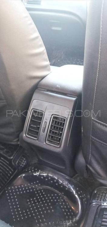 Honda Grace Hybrid 2015 for Sale in Karachi Honda Grace Hybrid 2015 for Sale in Karachi Image-6
