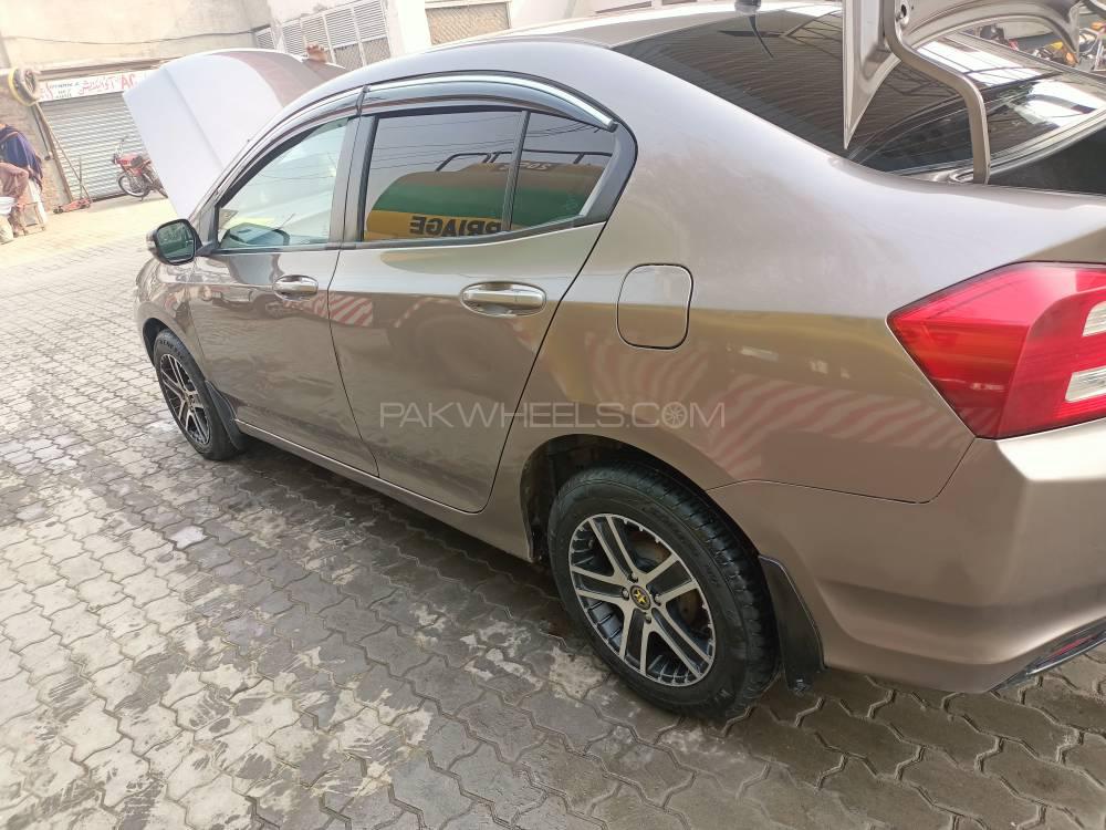 ہونڈا سٹی 2015 for Sale in لاہور ہونڈا سٹی 2015 for Sale in لاہور Image-6