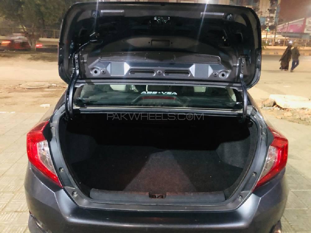 ہونڈا سوک 2018 for Sale in کراچی ہونڈا سوک 2018 for Sale in کراچی Image-4