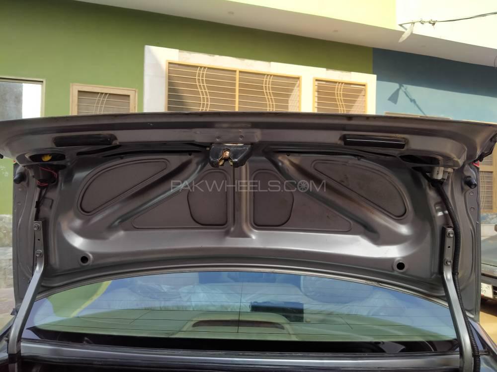 Honda Civic 2004 for Sale in Sahiwal Honda Civic 2004 for Sale in Sahiwal Image-9