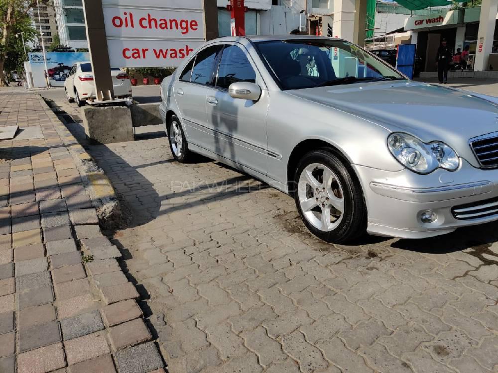 Mercedes Benz C Class 2006 for Sale in Lahore Image-1