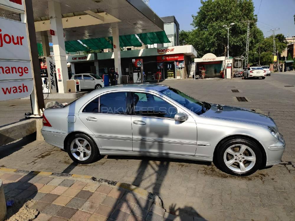 Mercedes Benz C Class 2006 for Sale in Lahore Mercedes Benz C Class 2006 for Sale in Lahore Image-7