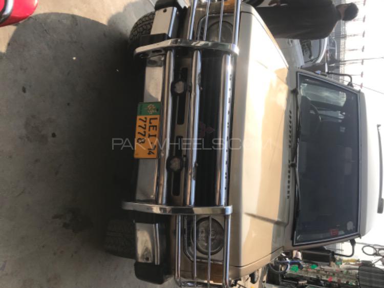 Mitsubishi Pajero 1988 for Sale in Peshawar Mitsubishi Pajero 1988 for Sale in Peshawar Image-2