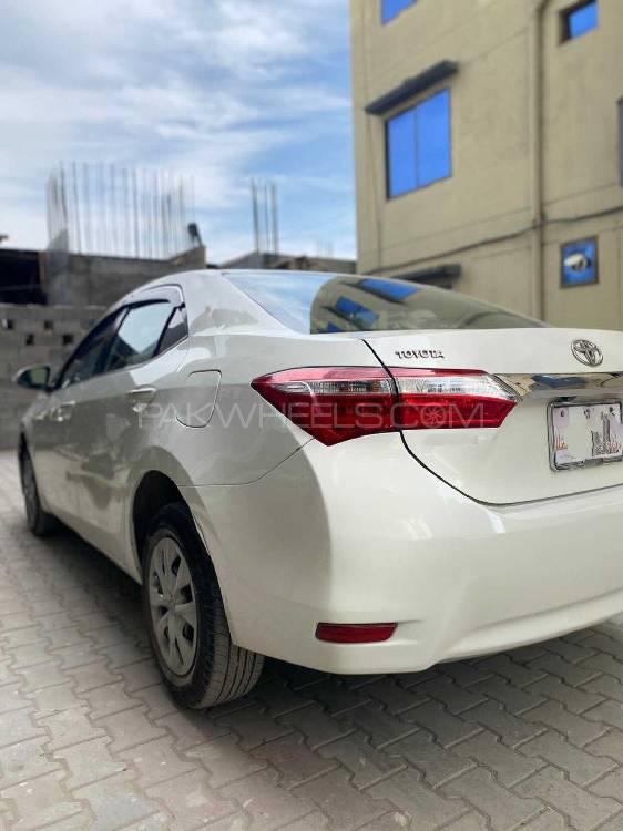 Toyota Corolla 2015 for Sale in Peshawar Toyota Corolla 2015 for Sale in Peshawar Image-4