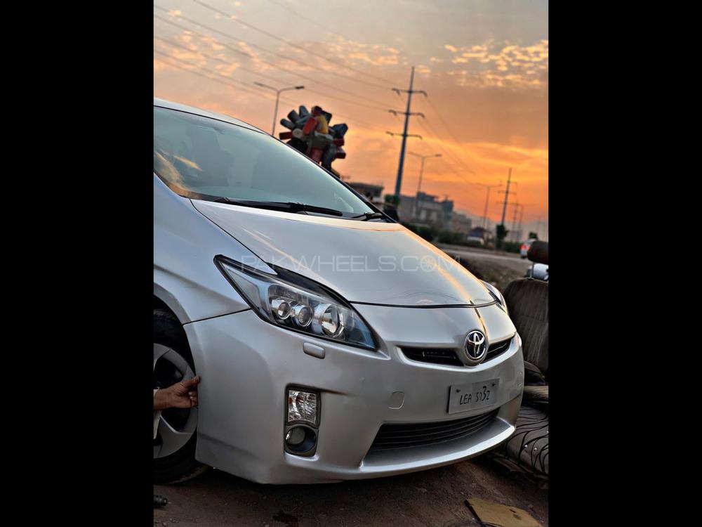 Toyota Prius 2011 for Sale in Peshawar Toyota Prius 2011 for Sale in Peshawar Image-2
