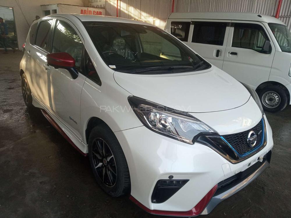 Nissan Note 2017 for Sale in Gujranwala Image-1