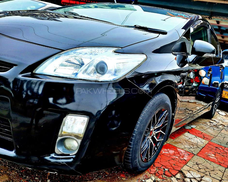 Toyota Prius 2010 for Sale in Lahore Toyota Prius 2010 for Sale in Lahore Image-5