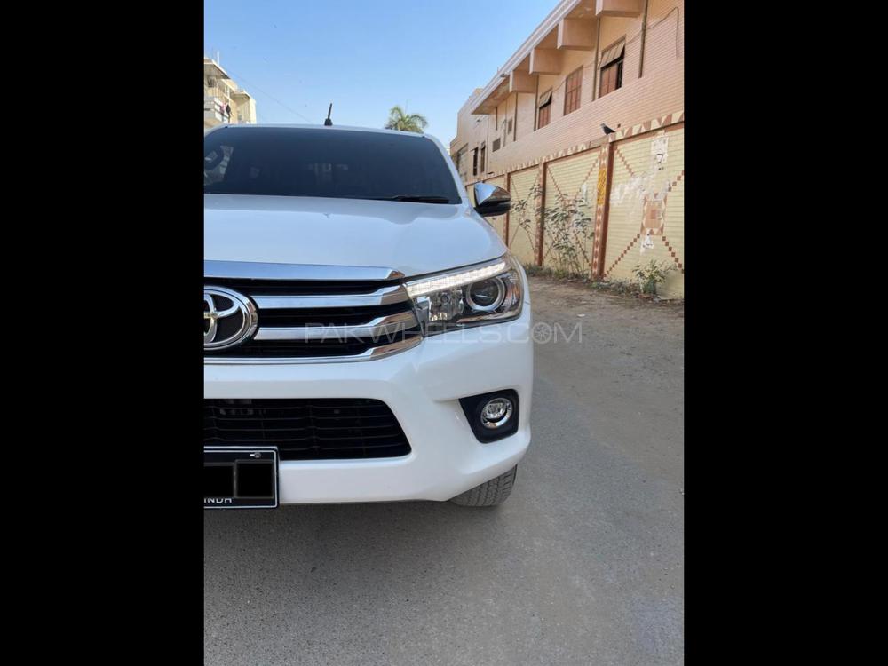 Toyota Hilux 2018 for Sale in Karachi Toyota Hilux 2018 for Sale in Karachi Image-2