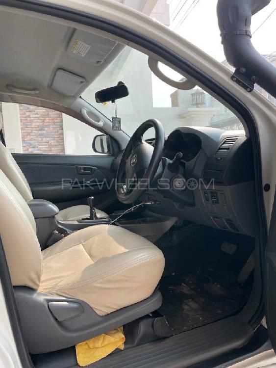 Toyota Hilux 2013 for Sale in Multan Toyota Hilux 2013 for Sale in Multan Image-5