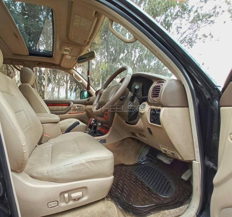 ٹویوٹا لینڈ کروزر 2001 for Sale in مانسہرہ ٹویوٹا لینڈ کروزر 2001 for Sale in مانسہرہ Image-12