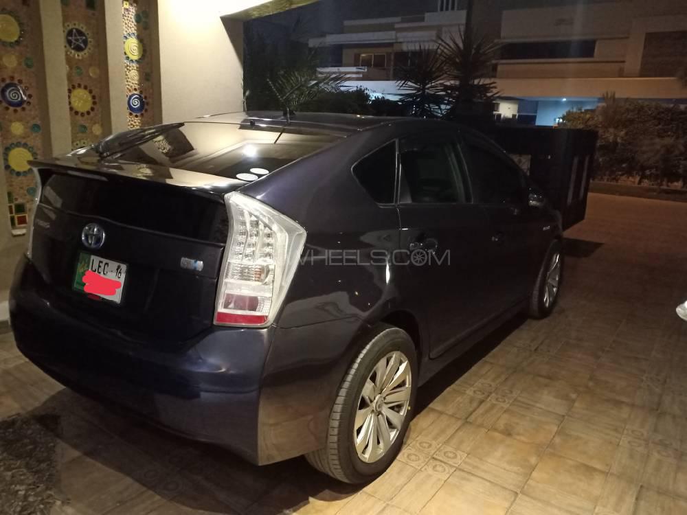 Toyota Prius 2011 for Sale in Lahore Toyota Prius 2011 for Sale in Lahore Image-18