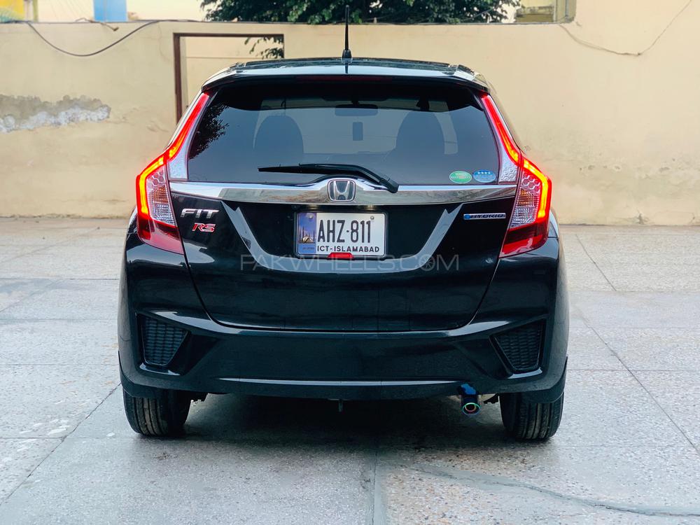 Honda Fit 2014 for Sale in Fateh Jang Honda Fit 2014 for Sale in Fateh Jang Image-5