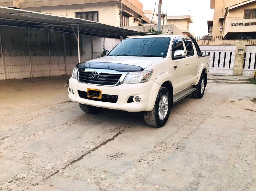 Toyota Hilux 2014 for Sale in Karachi Image-1