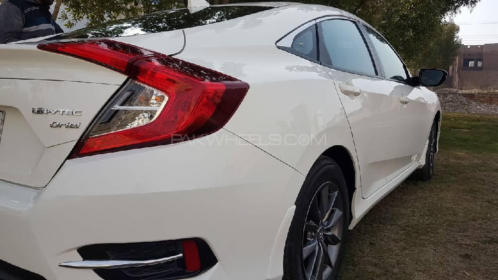 Honda Civic 2020 for Sale in Pir mahal Honda Civic 2020 for Sale in Pir mahal Image-4