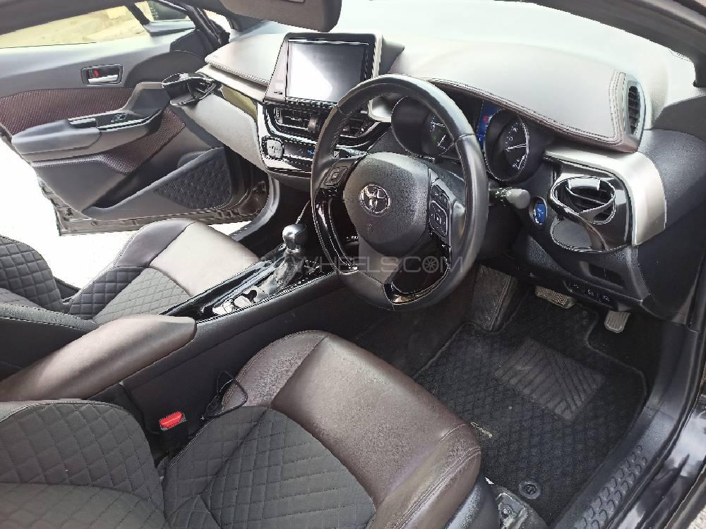 Toyota C-HR 2017 for Sale in Islamabad Toyota C-HR 2017 for Sale in Islamabad Image-4