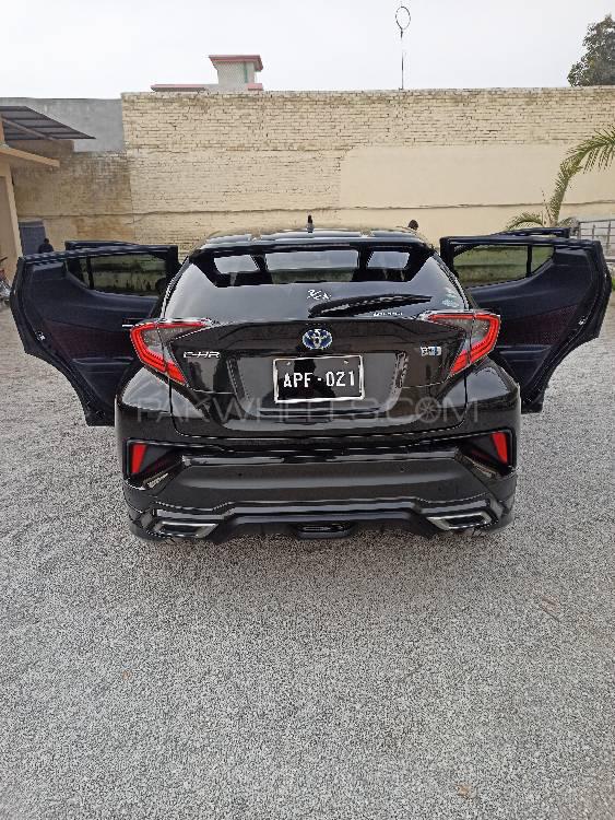 Toyota C-HR 2017 for Sale in Islamabad Toyota C-HR 2017 for Sale in Islamabad Image-5