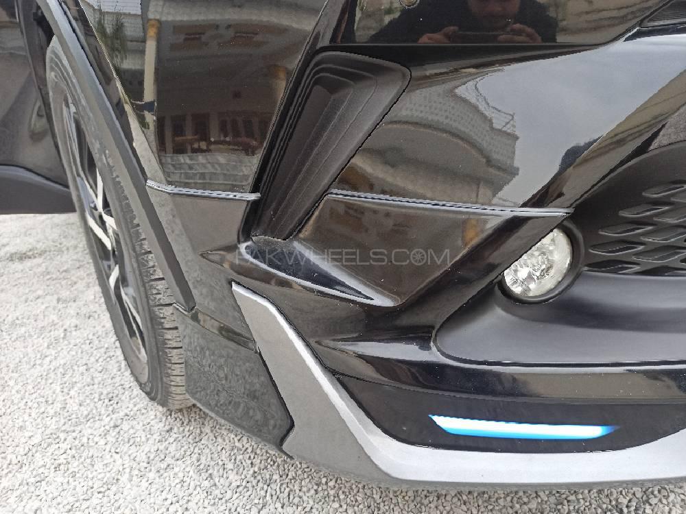 Toyota C-HR 2017 for Sale in Islamabad Toyota C-HR 2017 for Sale in Islamabad Image-19