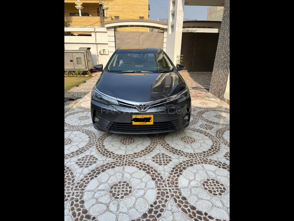 Toyota Corolla 2018 for Sale in Karachi Image-1