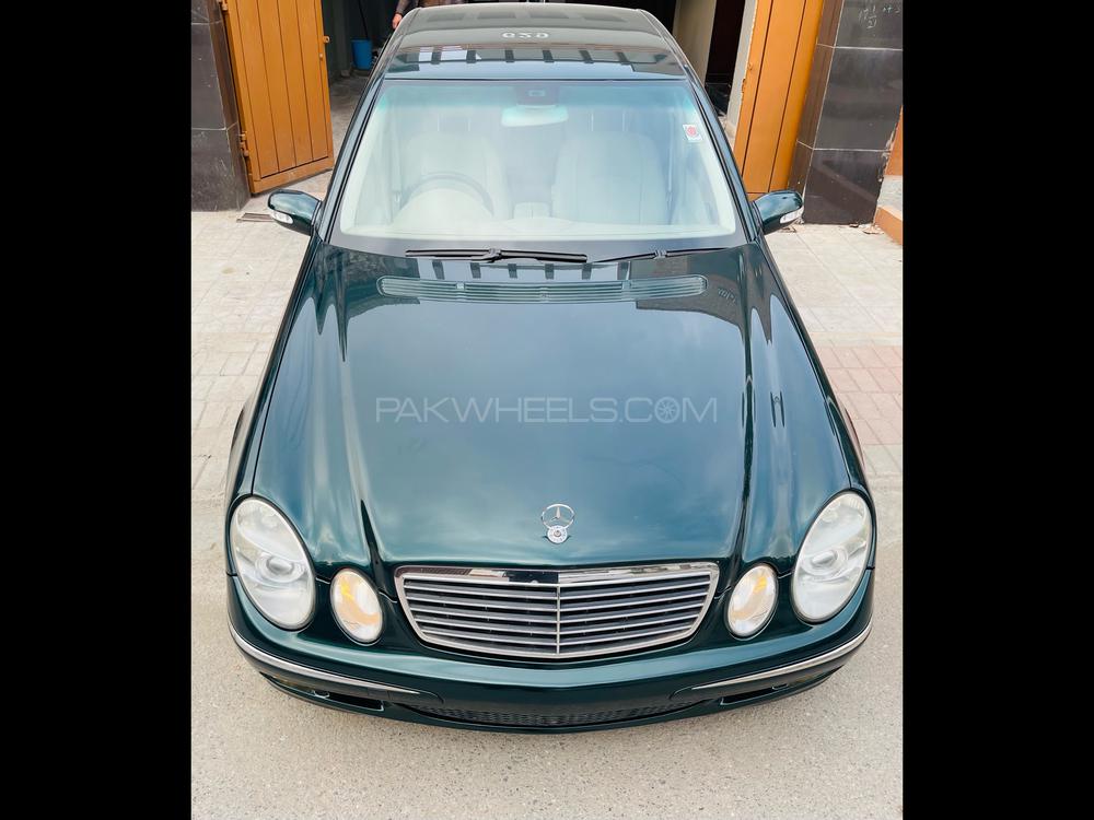 Mercedes Benz E Class 2004 for Sale in Islamabad Image-1