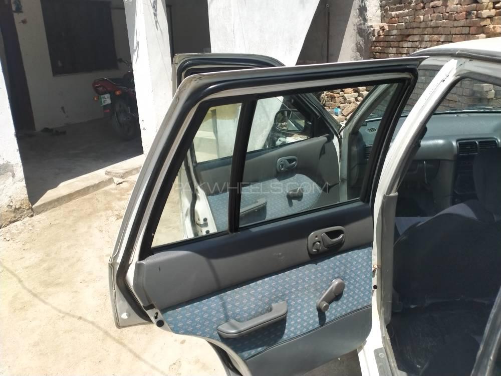 Suzuki Cultus 2005 for Sale in Muzaffar Gargh Suzuki Cultus 2005 for Sale in Muzaffar Gargh Image-3