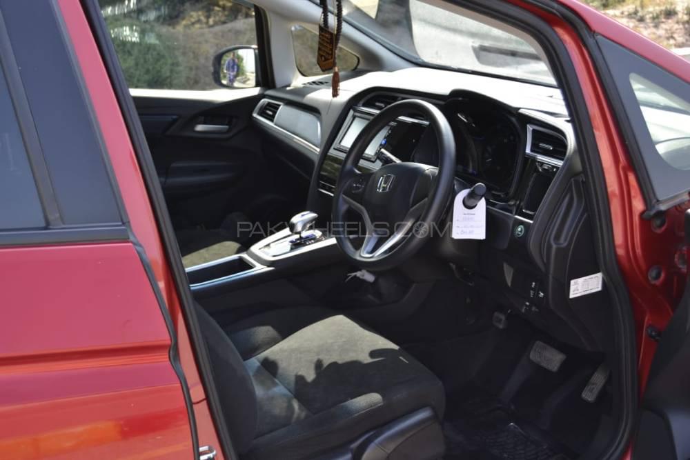 Honda Fit 2016 for Sale in Islamabad Honda Fit 2016 for Sale in Islamabad Image-4