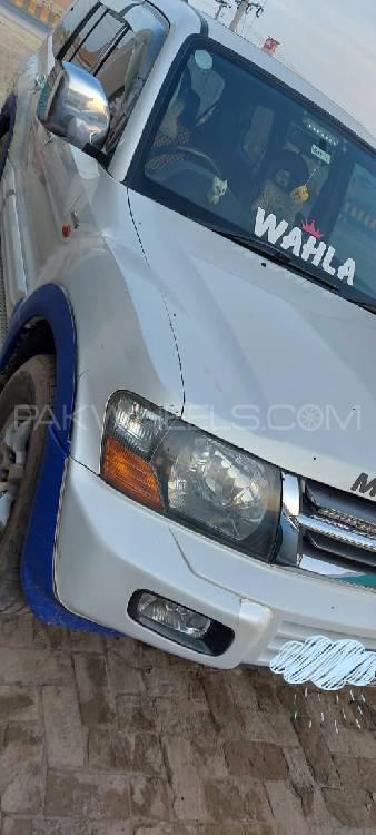 Mitsubishi Pajero 2004 for Sale in Multan Image-1
