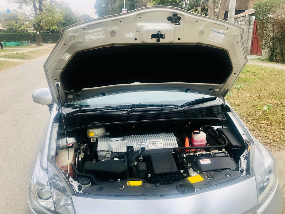 Toyota Prius 2014 for Sale in Islamabad Toyota Prius 2014 for Sale in Islamabad Image-6