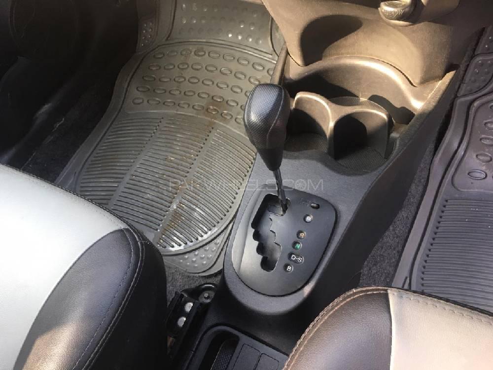 Toyota Vitz 2013 for Sale in Lahore Toyota Vitz 2013 for Sale in Lahore Image-4