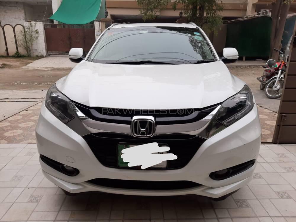 Honda Vezel 2014 for Sale in Lahore Honda Vezel 2014 for Sale in Lahore Image-4