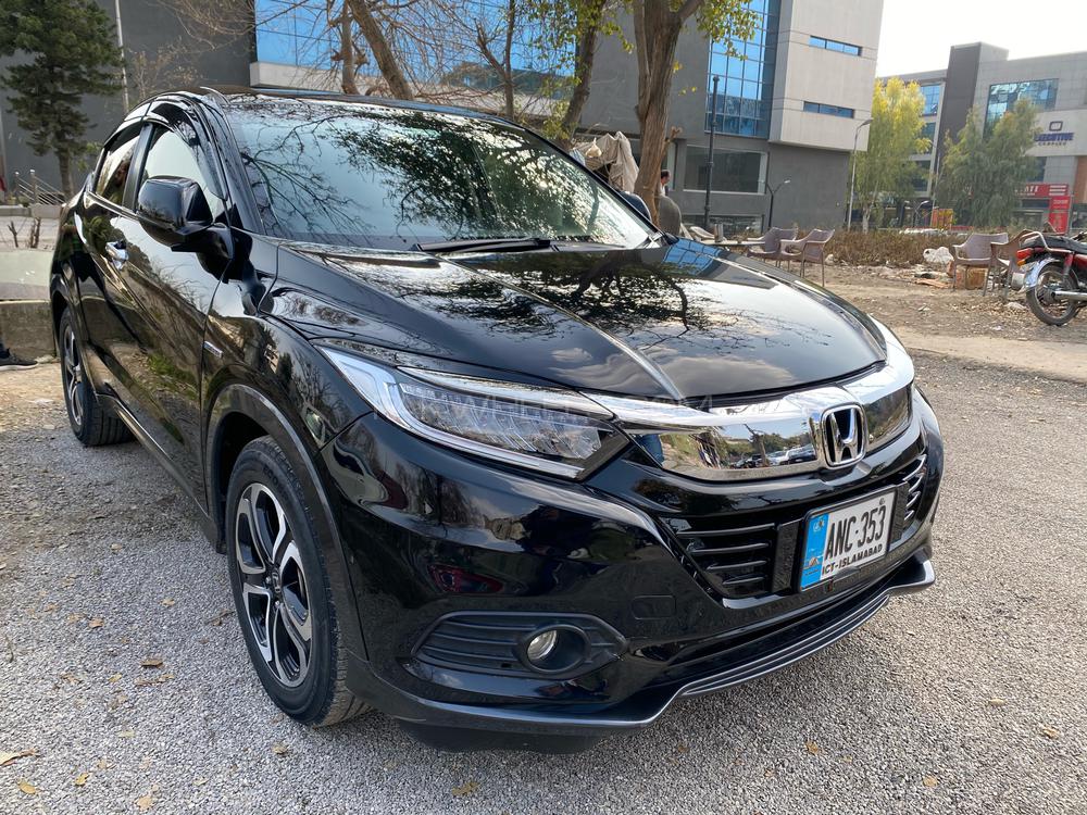 Honda Vezel 2018 for Sale in Islamabad Image-1