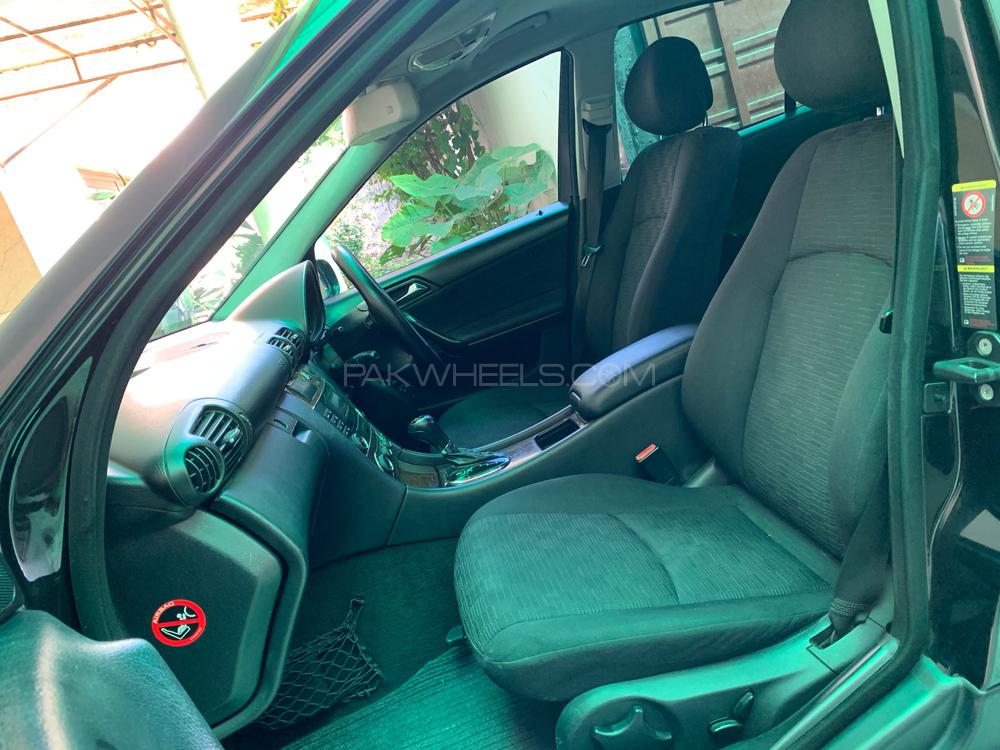 Mercedes Benz C Class 2006 for Sale in Peshawar Mercedes Benz C Class 2006 for Sale in Peshawar Image-13
