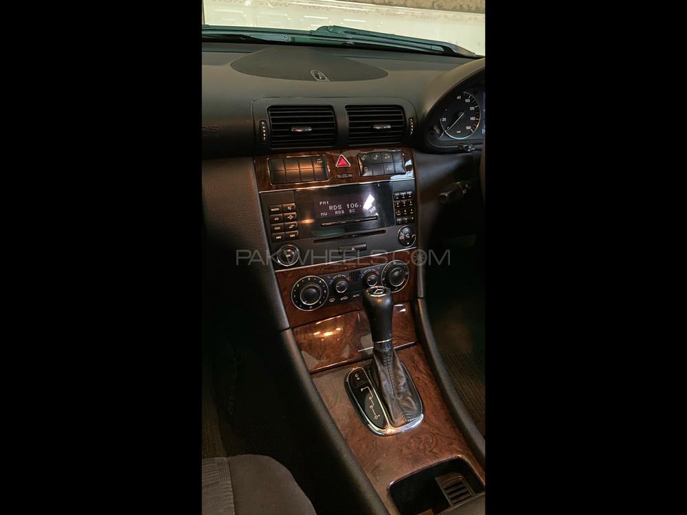 Mercedes Benz C Class 2006 for Sale in Peshawar Mercedes Benz C Class 2006 for Sale in Peshawar Image-16