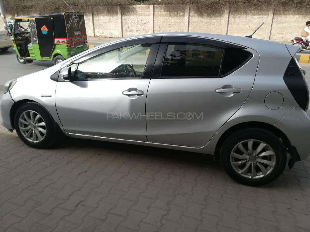 Toyota Aqua 2013 for Sale in Multan Toyota Aqua 2013 for Sale in Multan Image-10