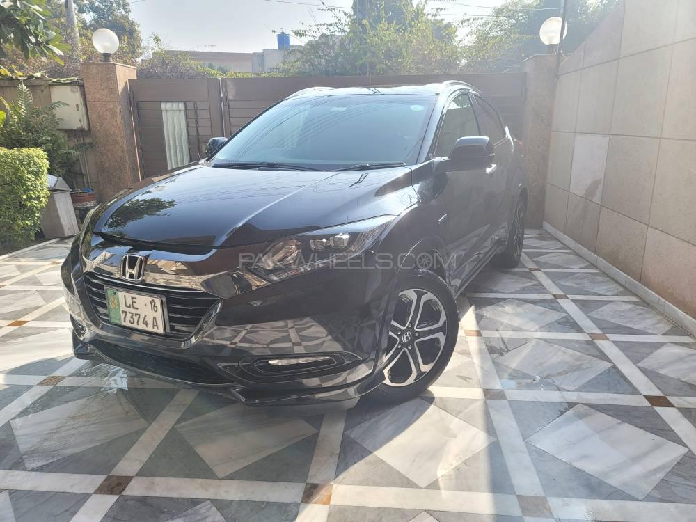 Honda Vezel 2016 for Sale in Lahore Image-1