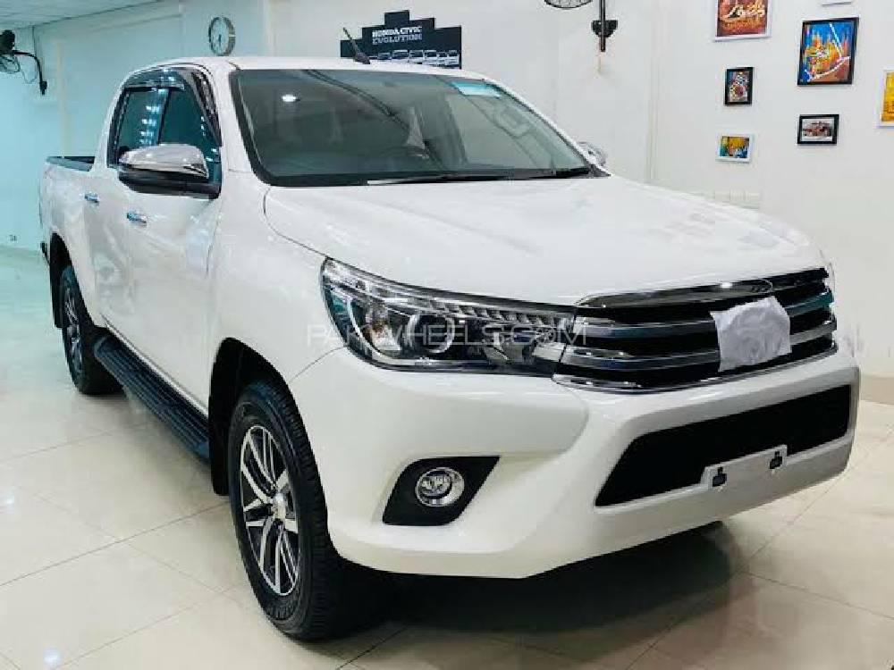 Toyota Hilux 2020 for Sale in Karachi Image-1
