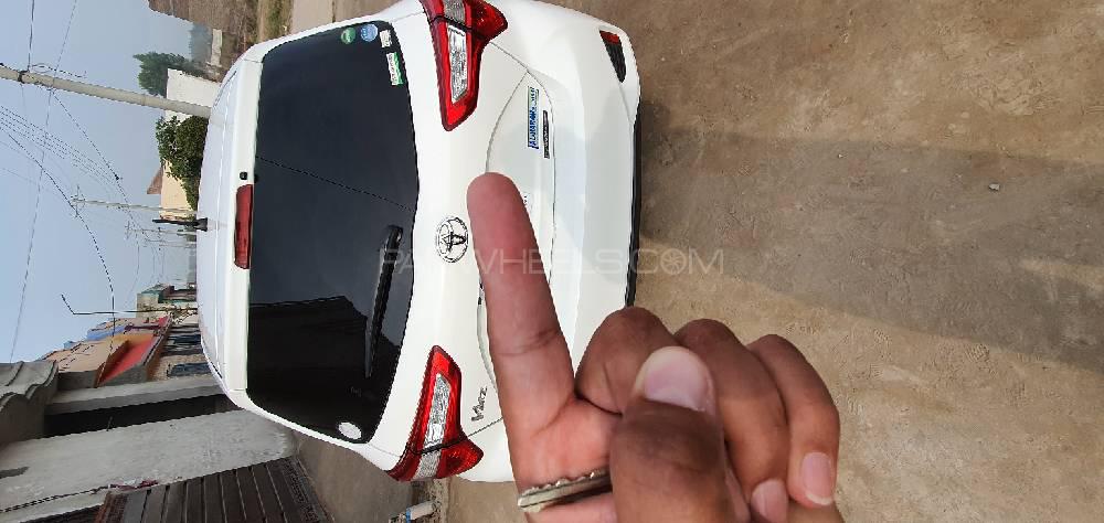 Toyota Vitz 2017 for Sale in Sialkot Toyota Vitz 2017 for Sale in Sialkot Image-7
