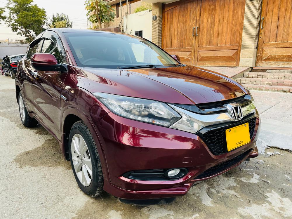 Honda Vezel 2014 for Sale in Karachi Image-1
