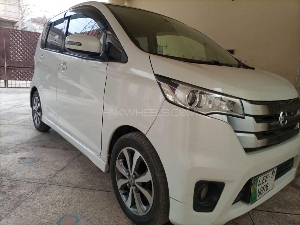 Nissan Dayz Highway Star 2013 for Sale in Faisalabad Nissan Dayz Highway Star 2013 for Sale in Faisalabad Image-2