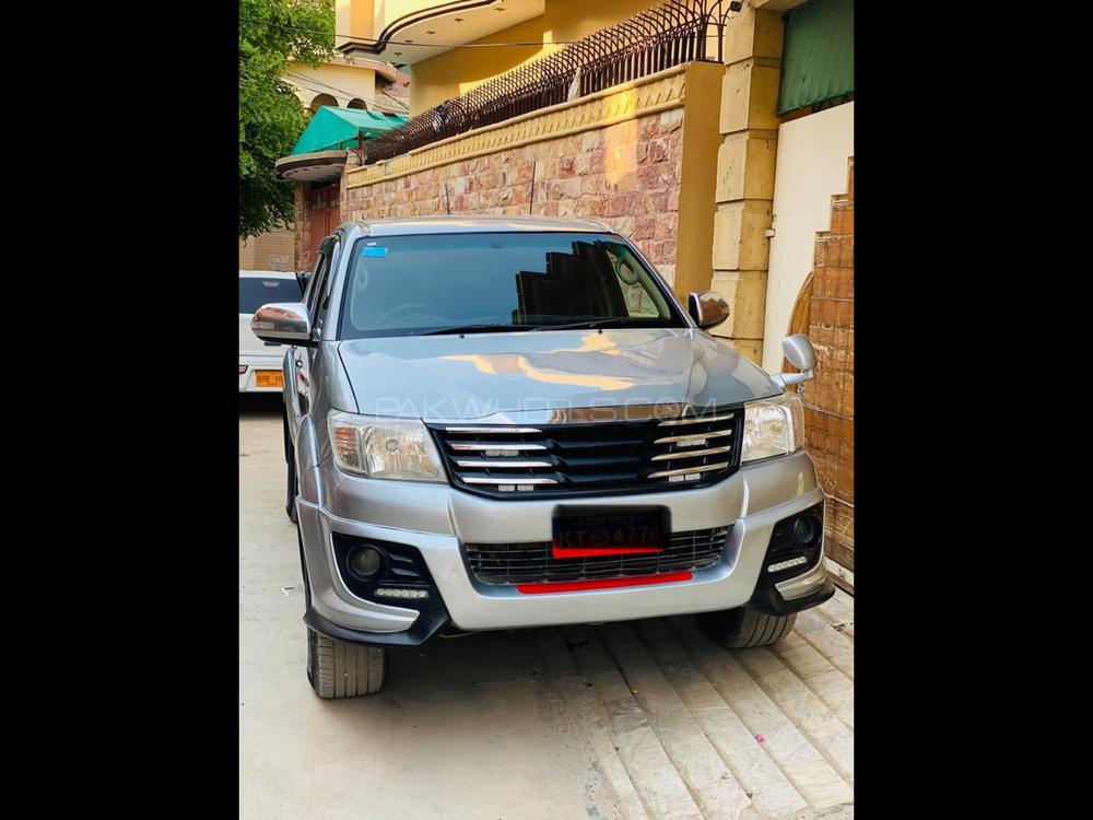 Toyota Hilux 2014 for Sale in Karachi Image-1