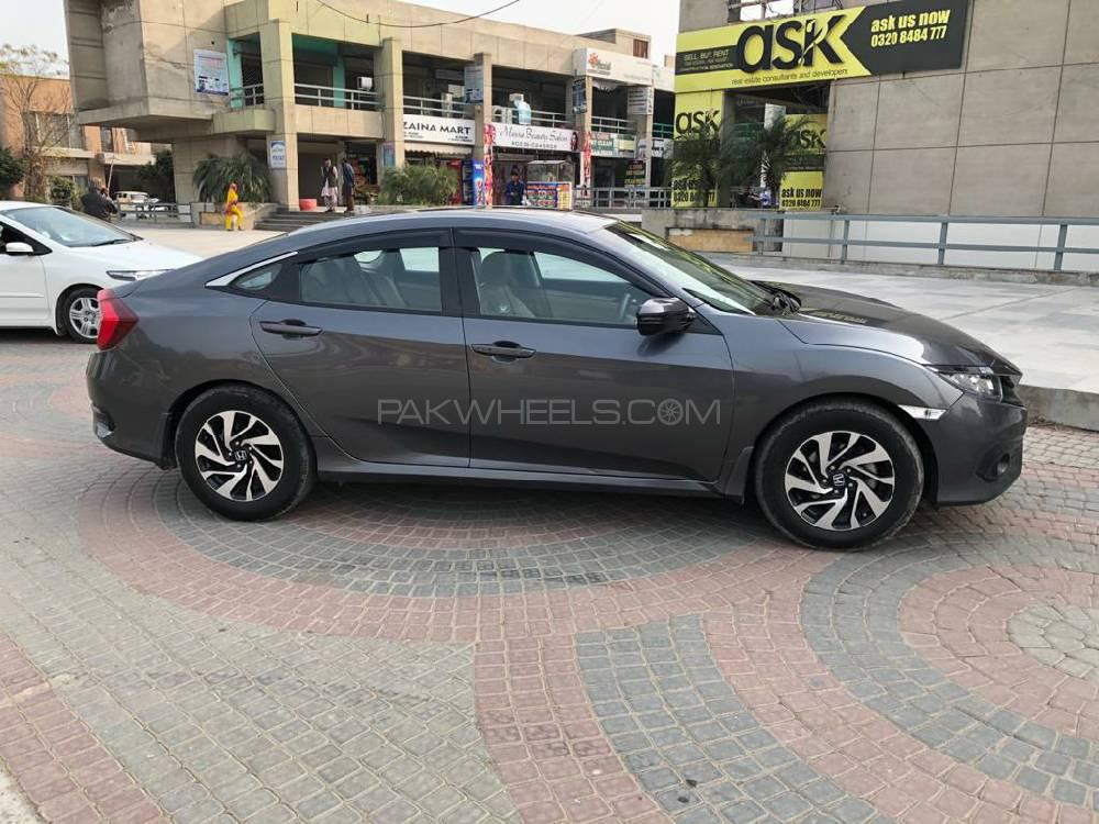 Honda Civic 2018 for Sale in Lahore Honda Civic 2018 for Sale in Lahore Image-10