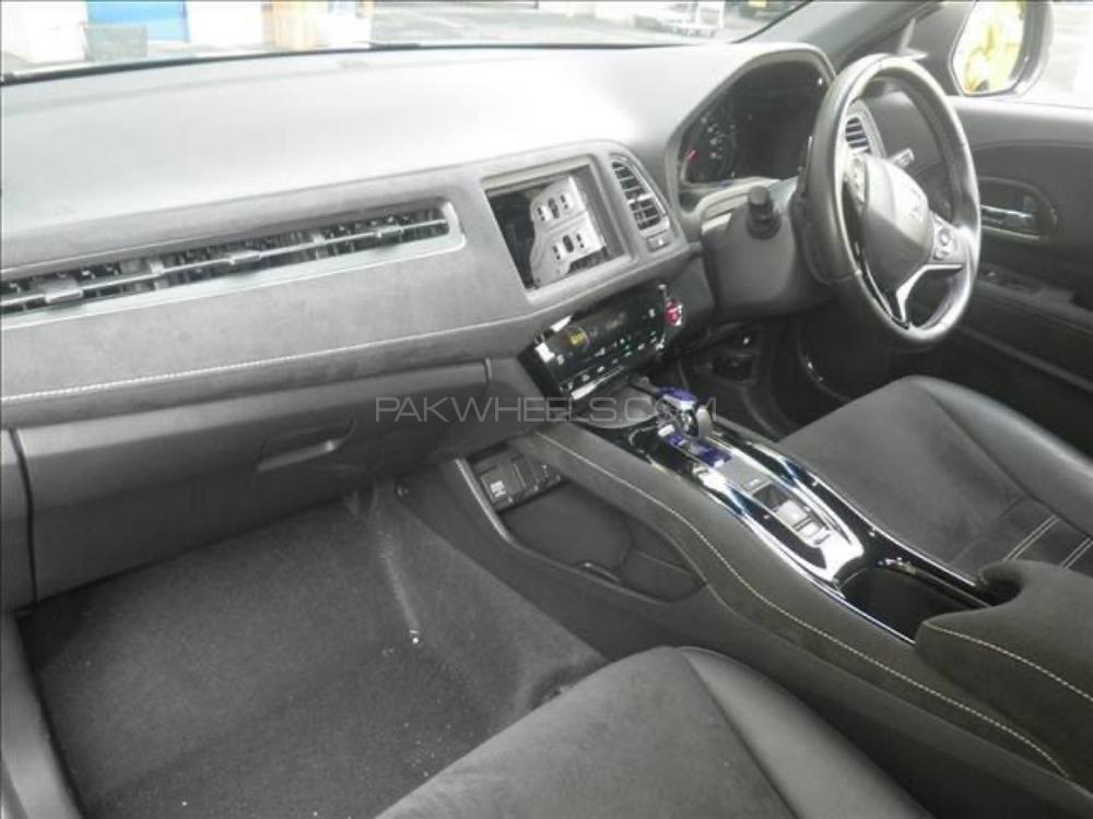 Honda Vezel 2016 for Sale in Lahore Honda Vezel 2016 for Sale in Lahore Image-10