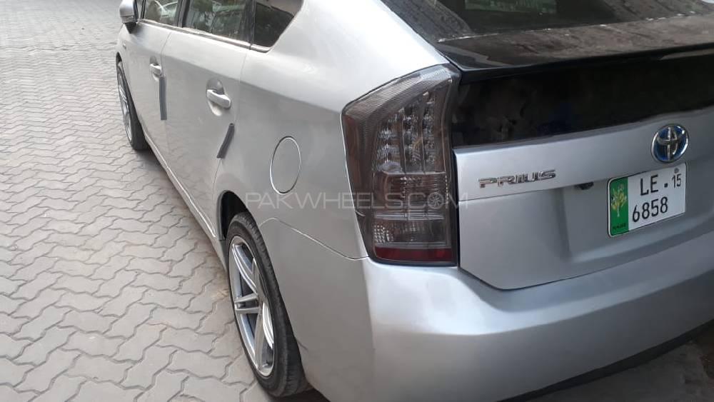 Toyota Prius 2012 for Sale in Lahore Image-1
